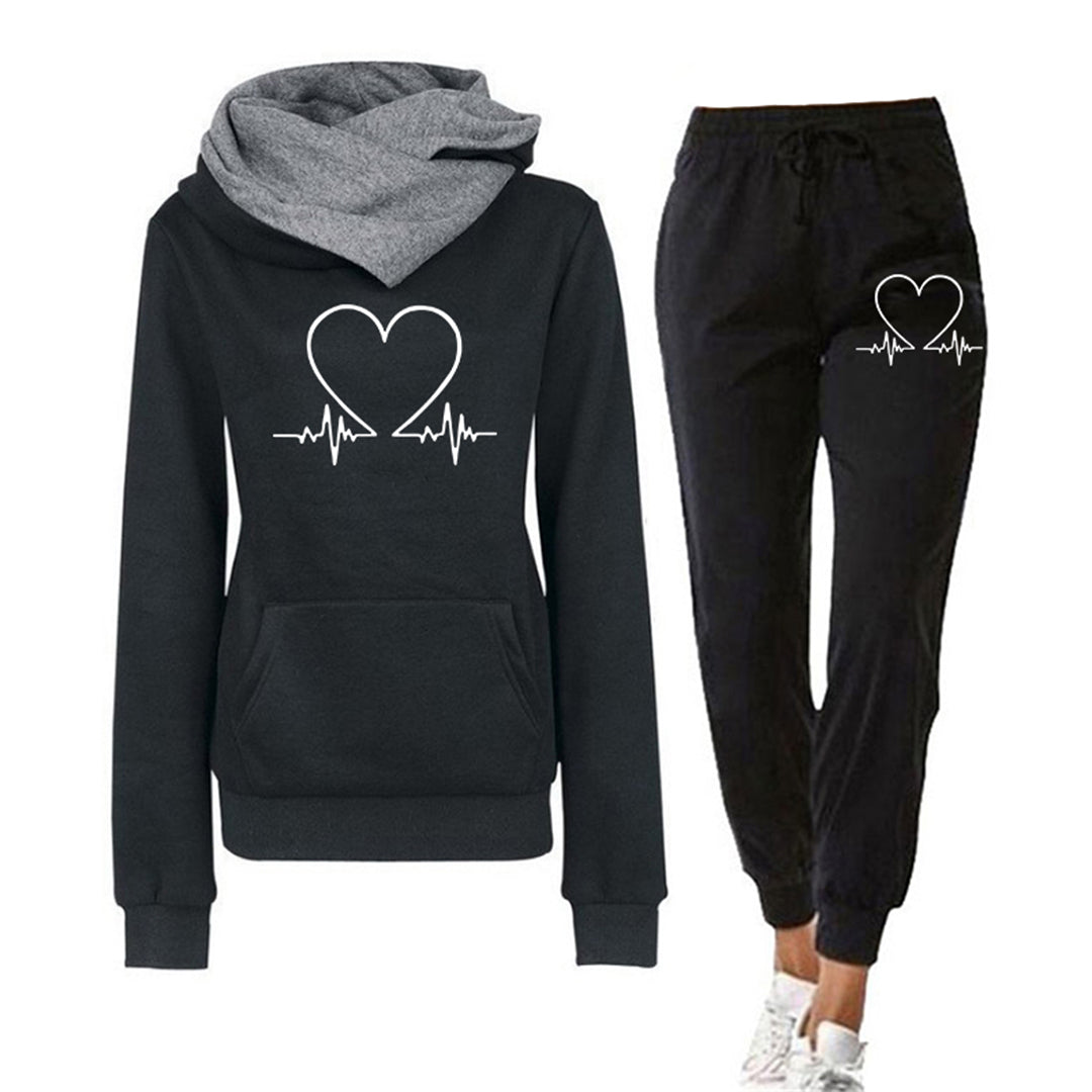 Stylish Heartbeat Print Hoodie and Joggers Set for Women
