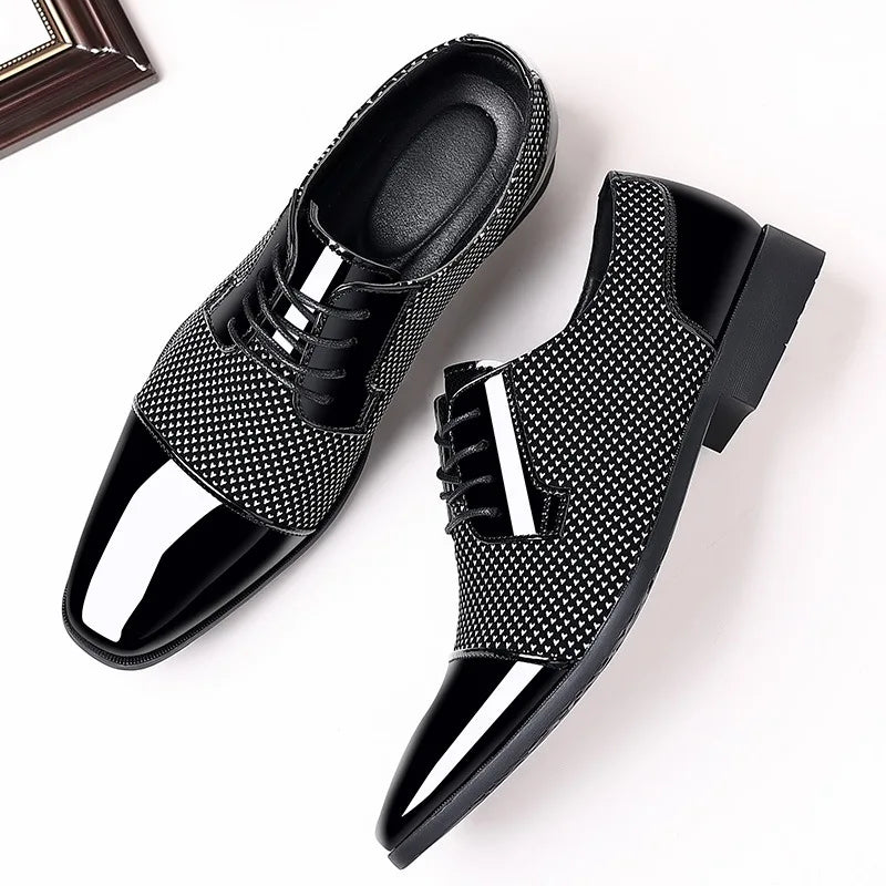 Elegant Brogue Dress Shoes with Classic Detailing for Men