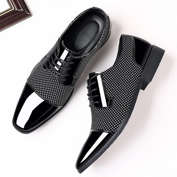 Elegant Brogue Dress Shoes with Classic Detailing for Men